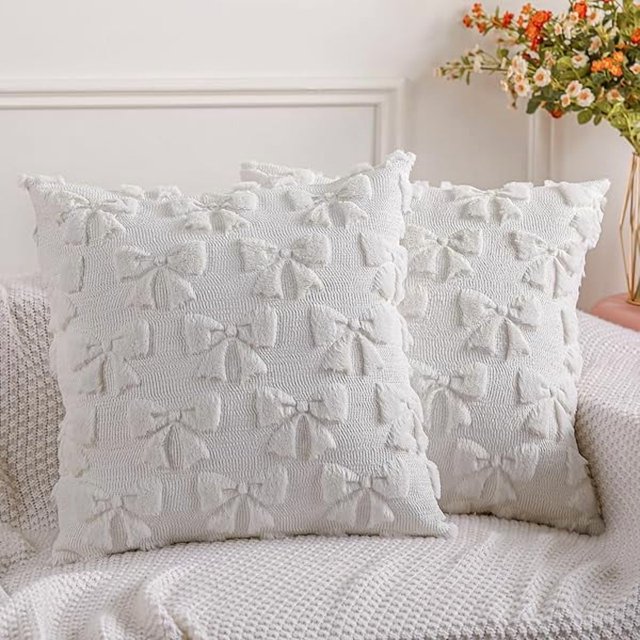 HAYAN Bow Pillow Covers Set of 2 Coquette Room Decor Cute Faux Fur Soft Bowknot Preppy Stuff Fluffy Plush Aesthetic Pillow Covers for Bed Sofa Couch, Fall Christmas Decor(20 x 20 Inch,Cream White)