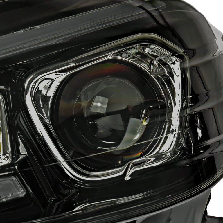 2008-2011 Mercedes Benz W204 C Class Projector Headlights w/ LED