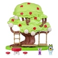thumbnail image 1 of Set de juego Bluey Tree con Secret Hideaway, Flower Crown y, 1 of 2
