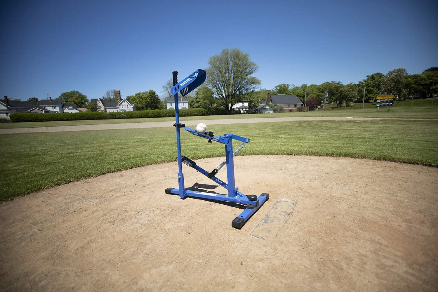 Louisville Slugger Blue Flame Pro Pitching Machine - Walmart.com