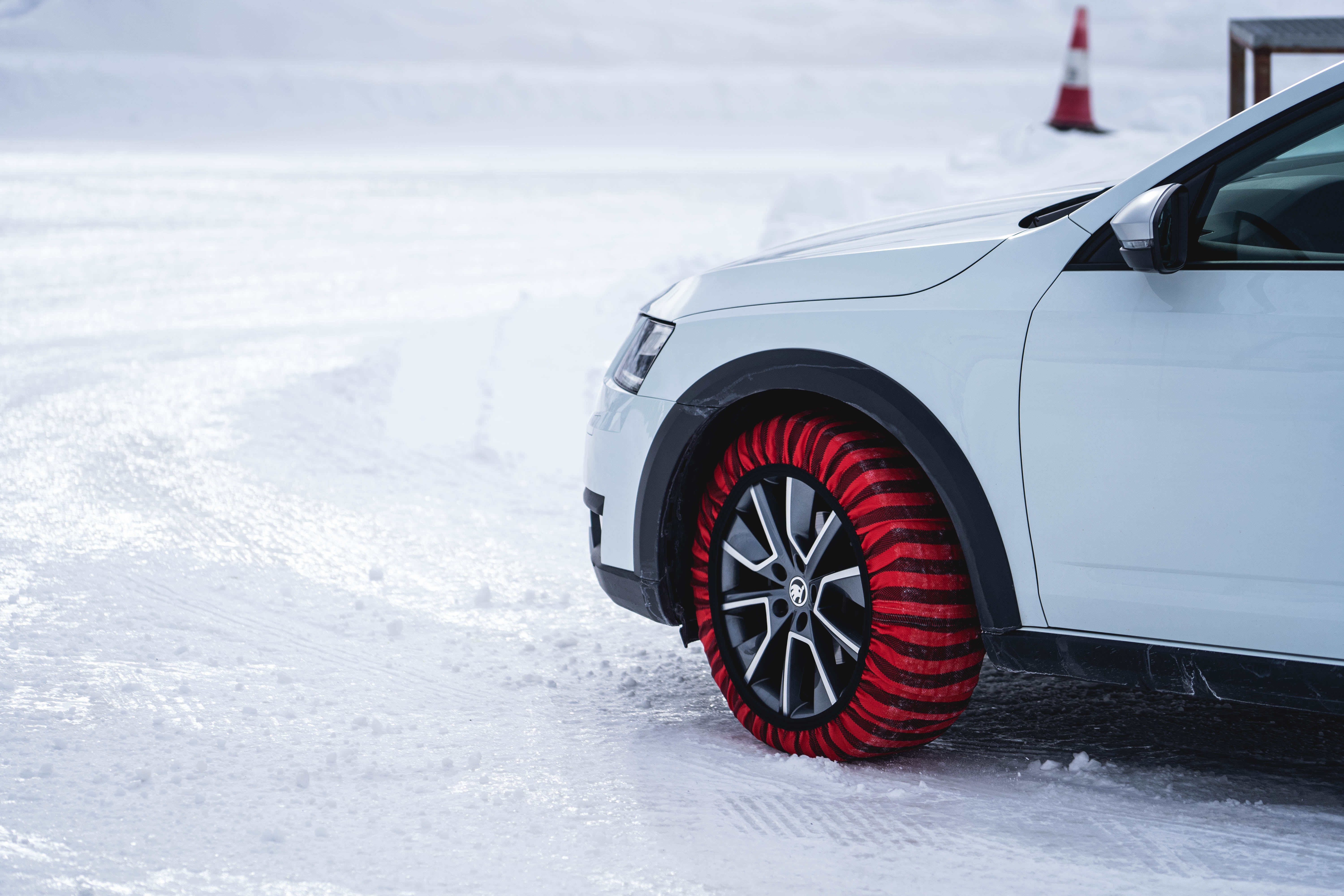 File:Snow socks for cars.jpg - Wikipedia