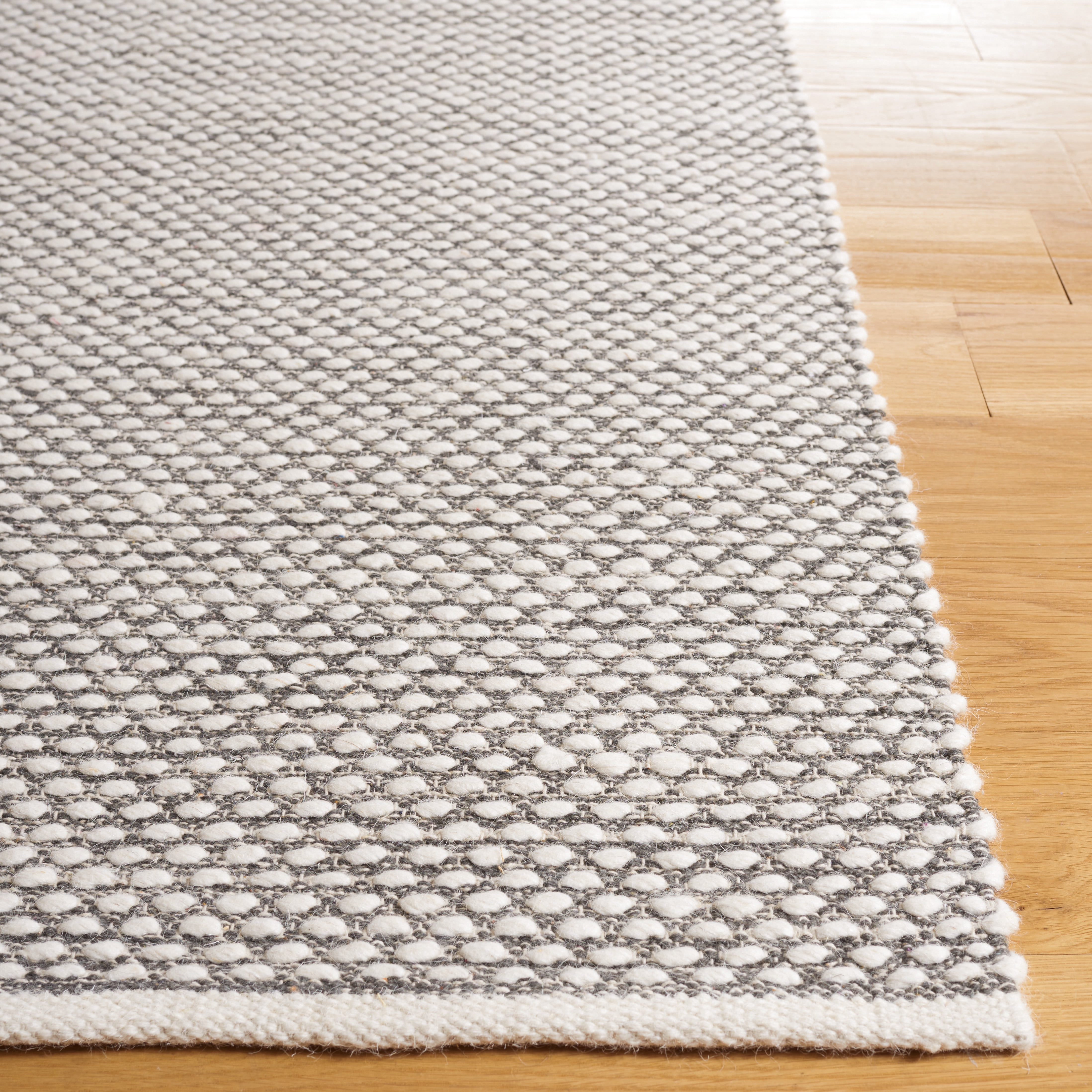 SAFAVIEH Vermont York Solid Area Rug, Grey, 6' x 9'