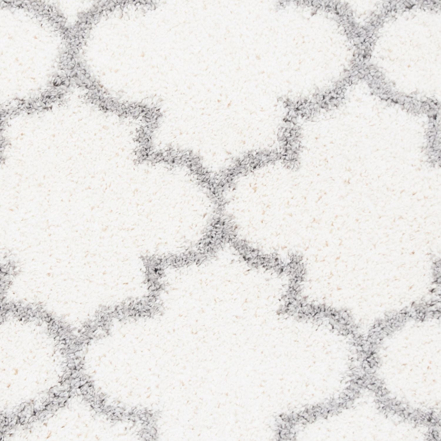 Safavieh Fontana Hilda Geometric Plush Shag Area Rug
