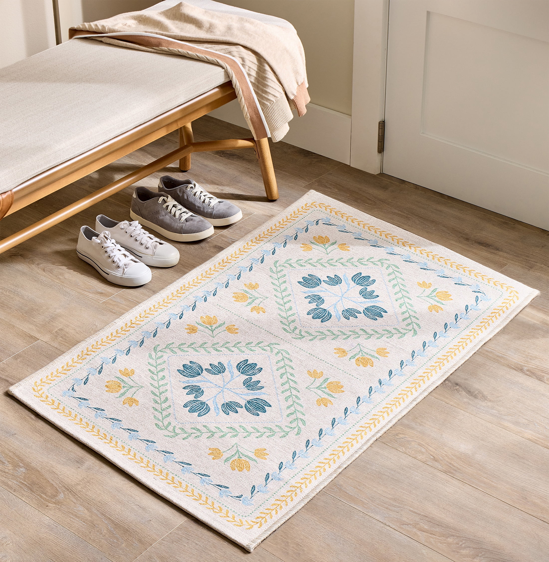 Better Homes & Gardens Blue & Yellow Soliel Floral 30" x 46" Accent Rug