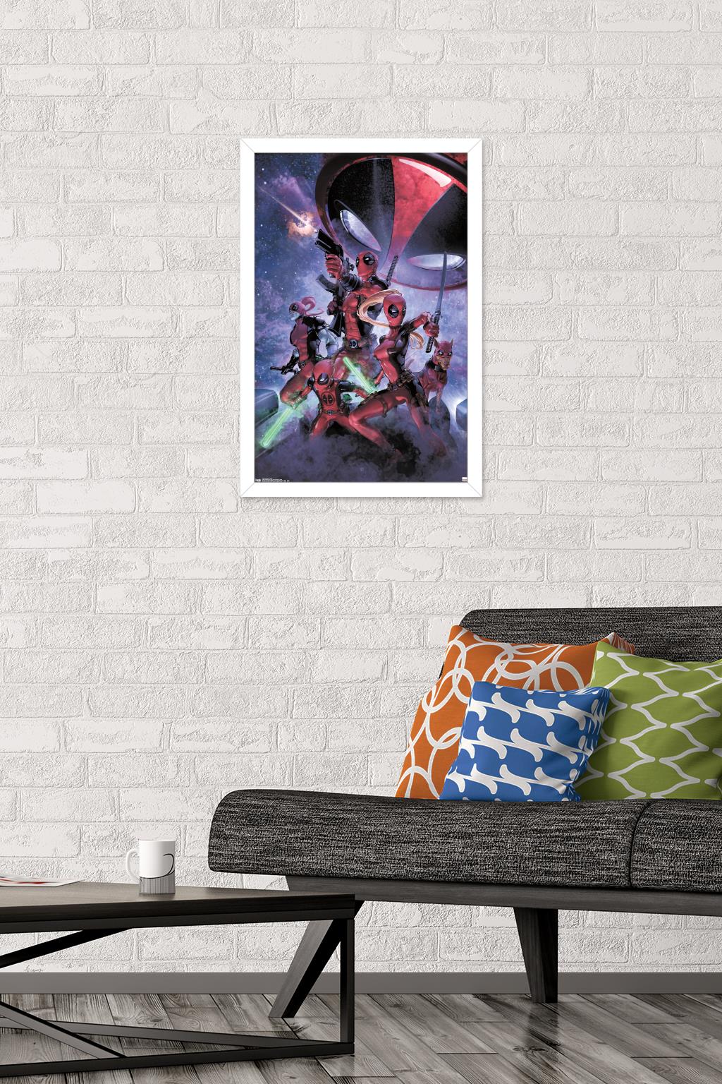 Marvel Comics - Deadpool - Family Wall Poster, 14.725" x 22.375", Framed