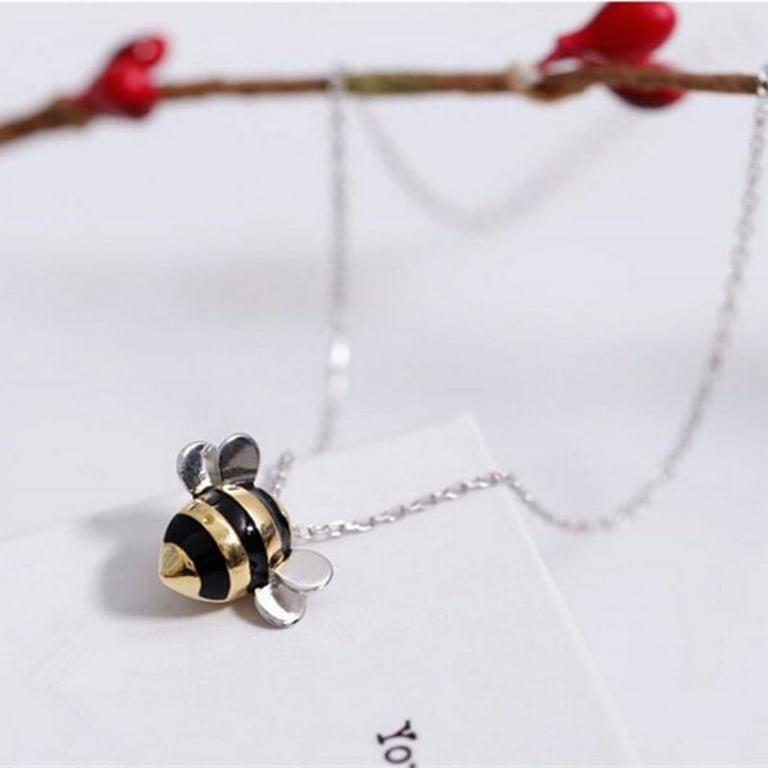 Cute bee necklace deals