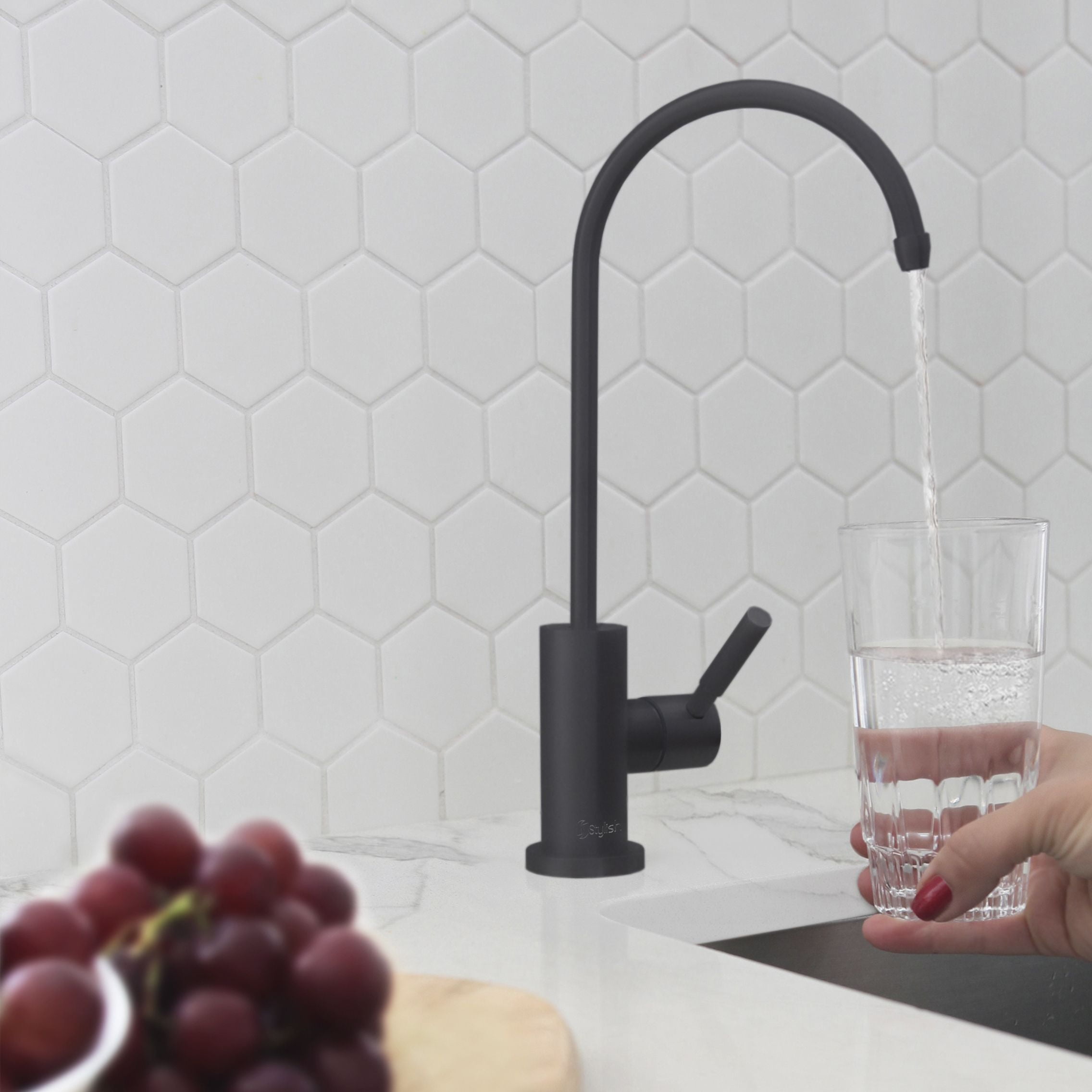Stylish Ht 14” Matte Black Single Handle Kitchen Faucet with Drinking Water Tap K131NK142N