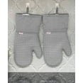 thumbnail image 5 of T-fal Flexible Waffle Silicone Oven Mitts, Set of Two, Gray, 5 of 5
