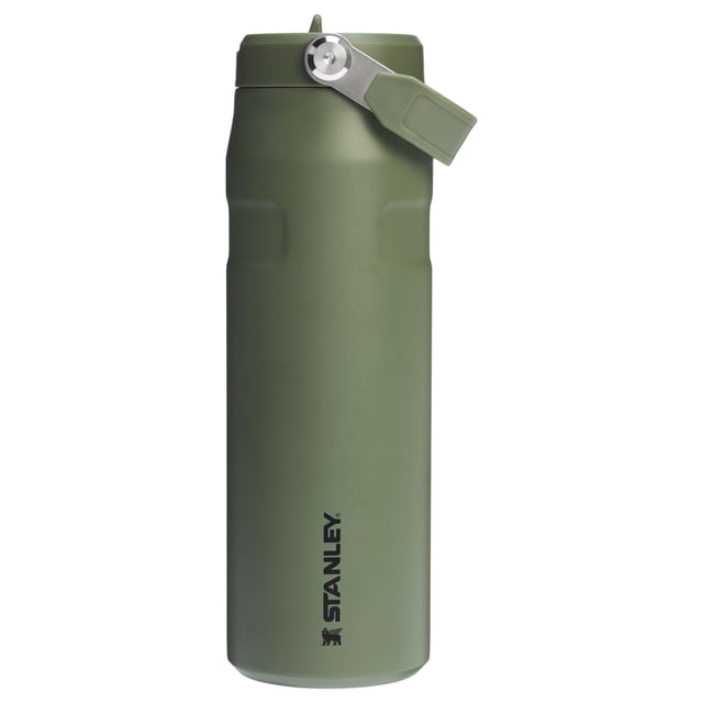 Botella de agua Stanley IceFlow Flip Straw 710 ml aislada