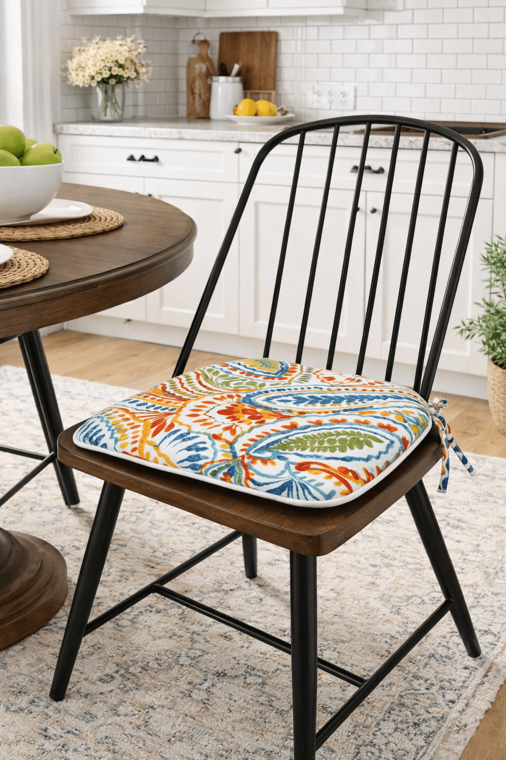 Leumius 4-Pack Outdoor Patio Dining Chair Cushion,All-Weather Water-Repellent U-Shape Thick Foam Seat Cushions with Ties for Garden,Patio & Dining Chairs,17"x16"x2",Black+Red