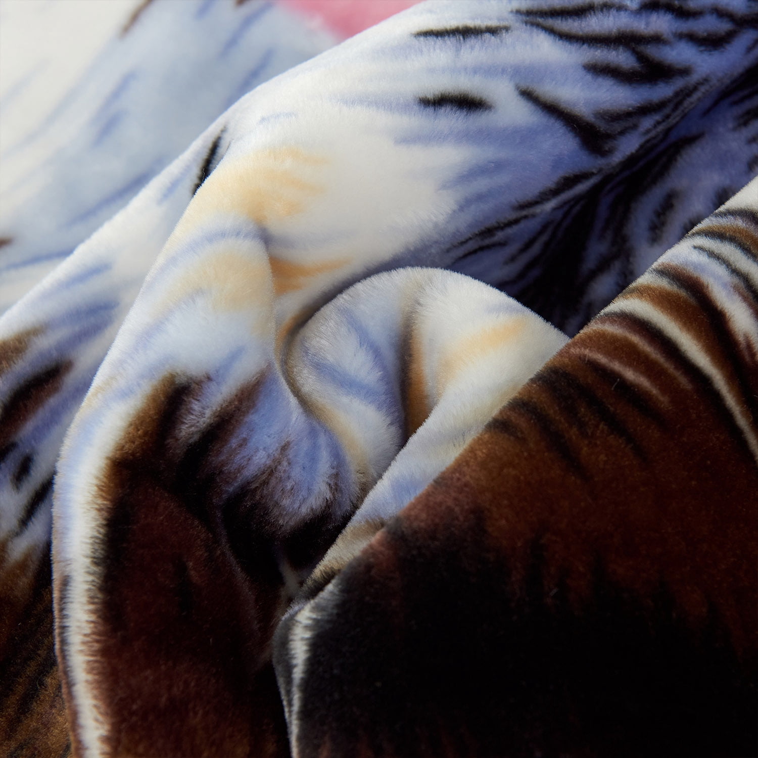 MERRY HOME King Size Fleece Blanket For Bed, A & B Patterns Soft Warm Animal Blanket, Microfiber Plush Middle Weight Bed Blanket For All Season, Leopard /Tiger, 5.7LB, 83"x91"