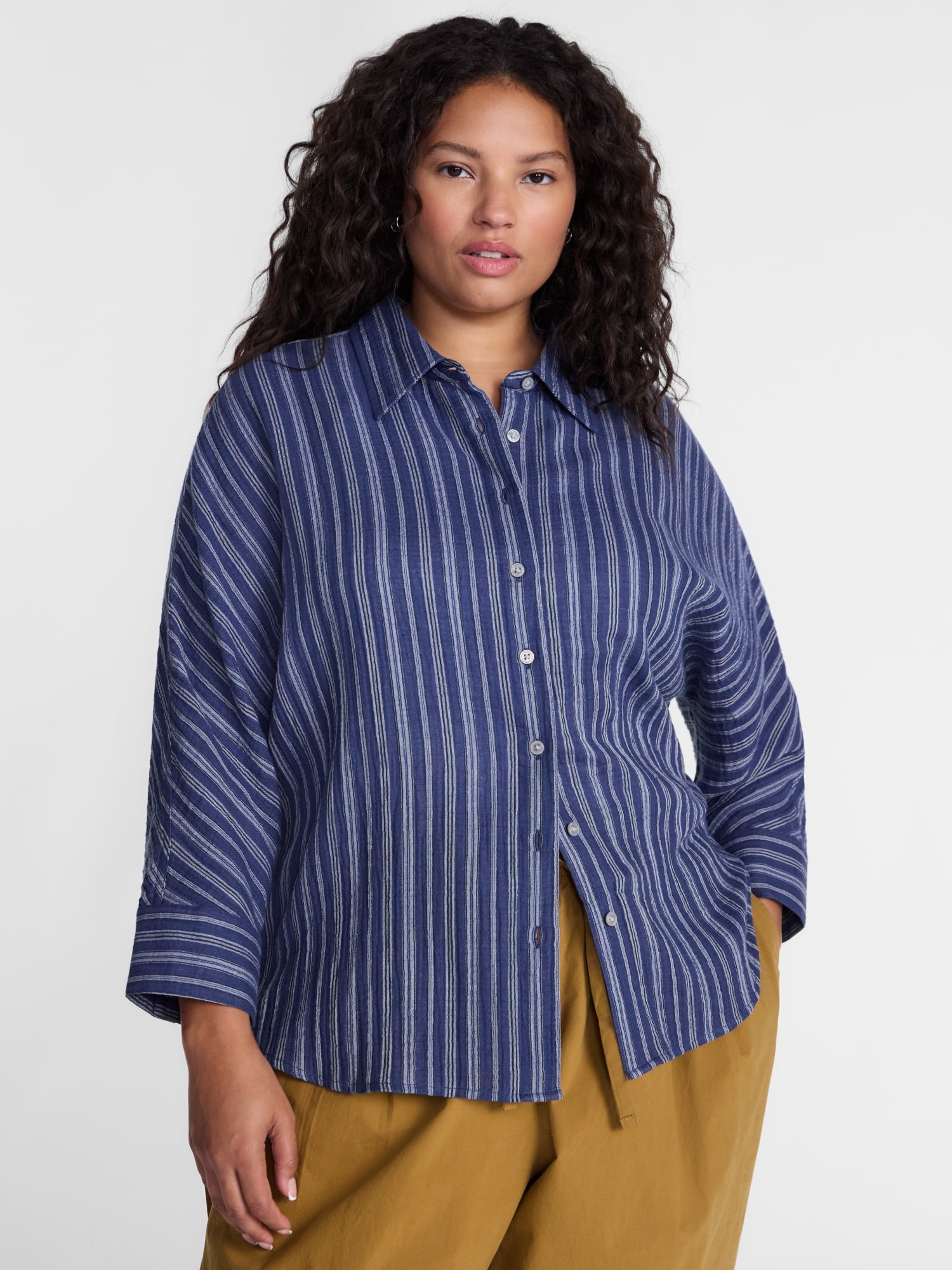 Terra & Sky Women's Plus Button Front Woven Shirt with Long Sleeves, Sizes 0X- 5X