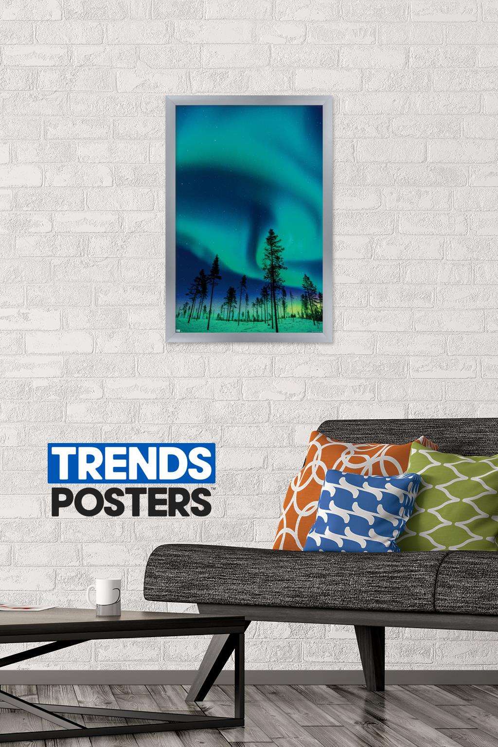 Aurora Borealis Wall Poster, 14.725" x 22.375", Framed