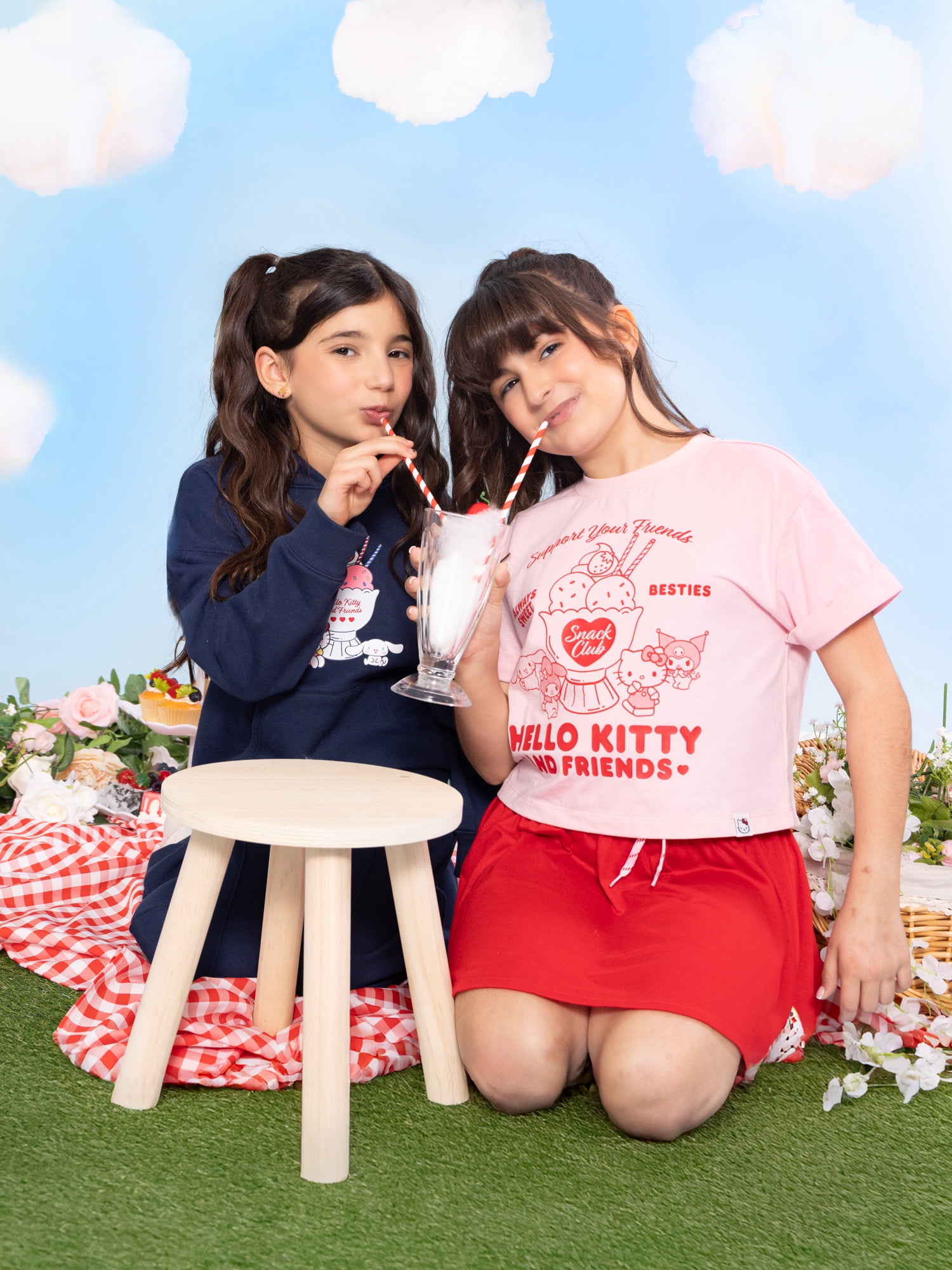 Wonder Nation x Hello Kitty Girls Graphic Hoodie with Long Sleeves, Sizes 4-16