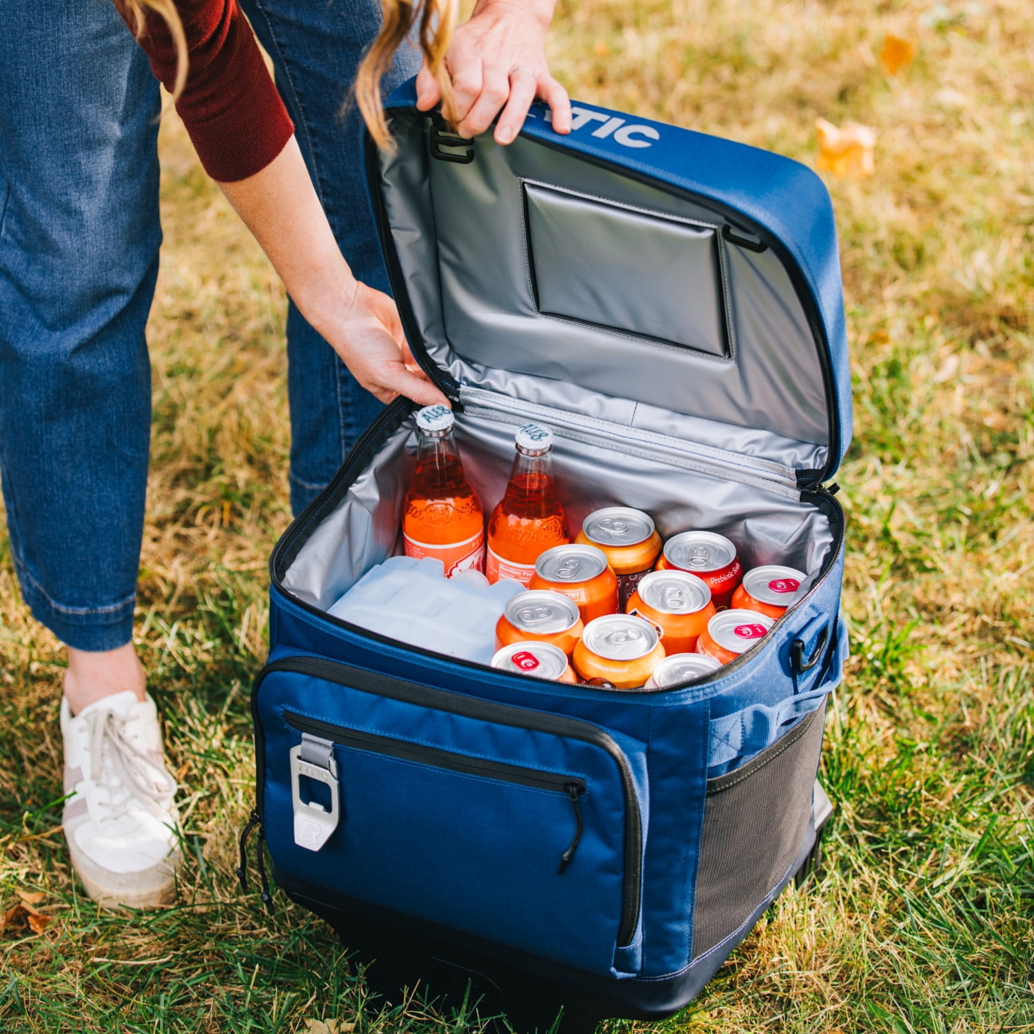 RTIC 40-Can, 21 Qt, Collapsible Wheeled Cooler with Bottle Opener, Navy
