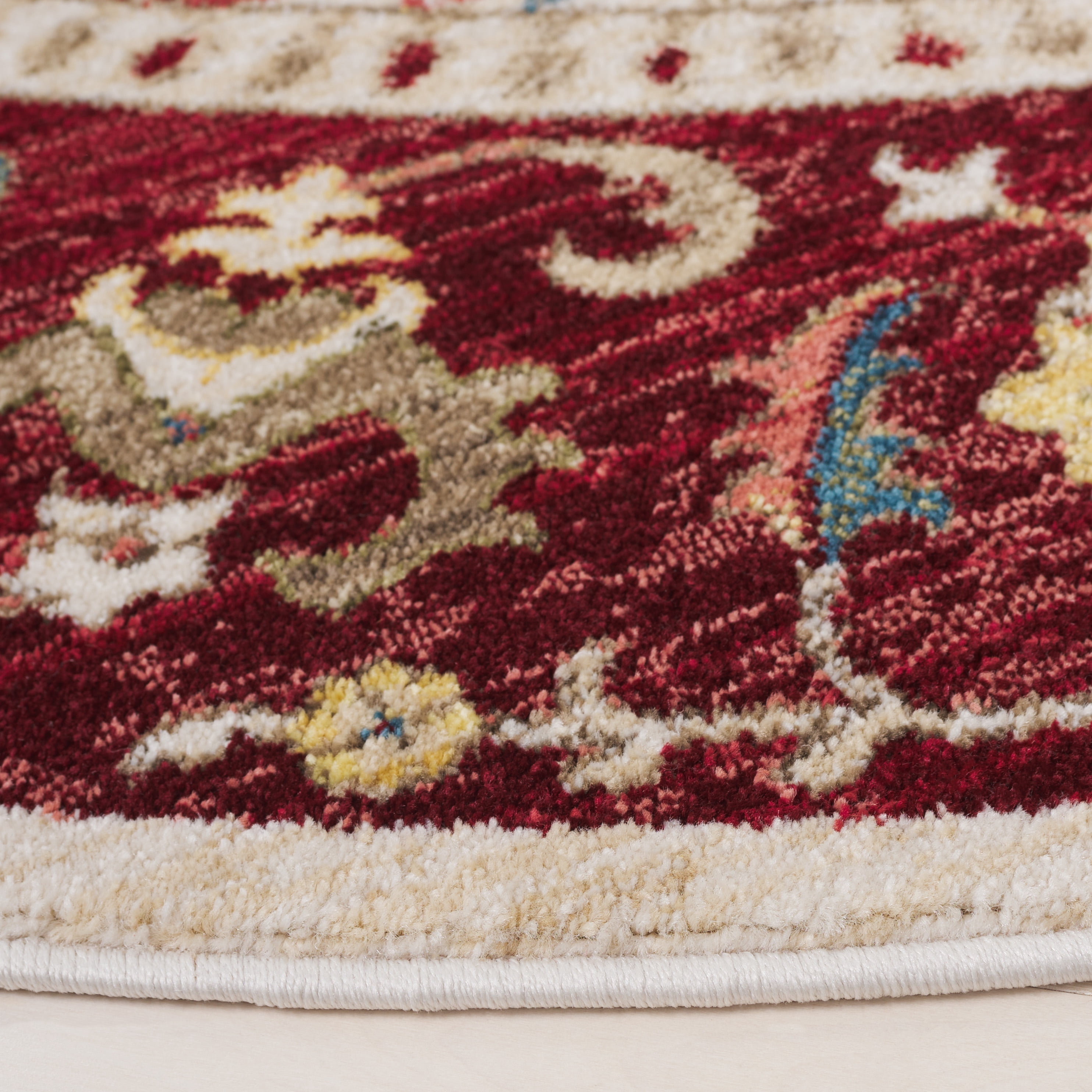 Safavieh Kashan Vaska Oriental Area Rug, Ivory/Red, 5'1" x 5'1" Round