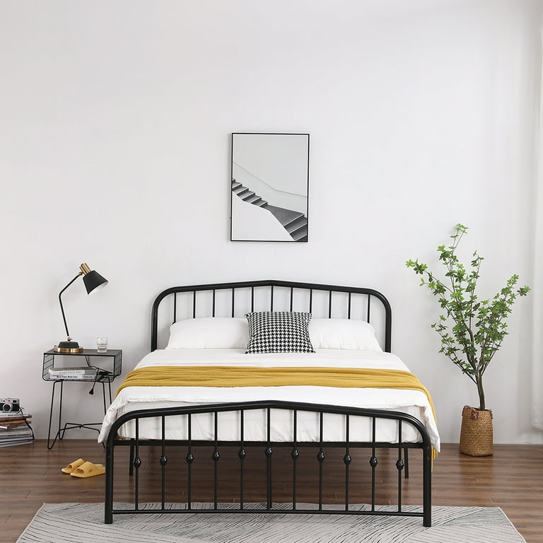 Iron pipe 2024 bed frame