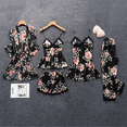 thumbnail image 4 of Pijama de seda para mujer, holgado, agradable para la piel, sexy, de cinco piezas, ropa interior para el hogar, 4 of 5