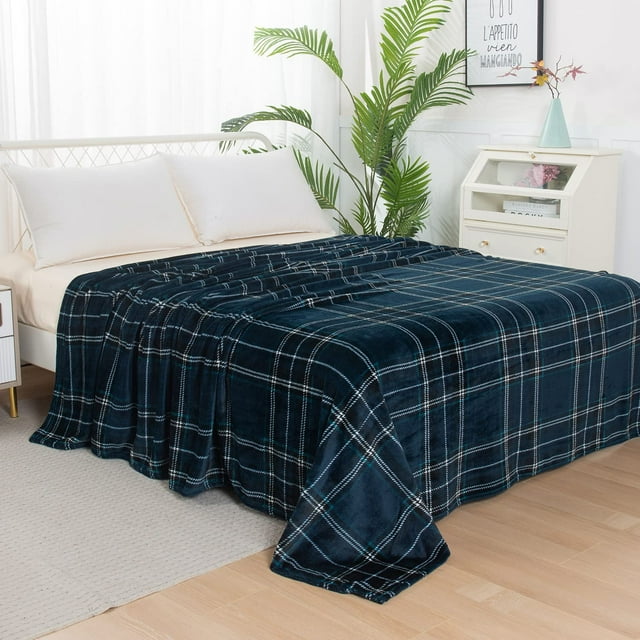 Luxury Velvety Feel Blanket, AllSeason & Lightweight Material, Ultra