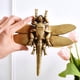thumbnail image 5 of Libélula decorativa de pared, escultura de resina, decoración para el hogar, obra de arte, adorno colgante dorado para la sala de estar, 5 of 9