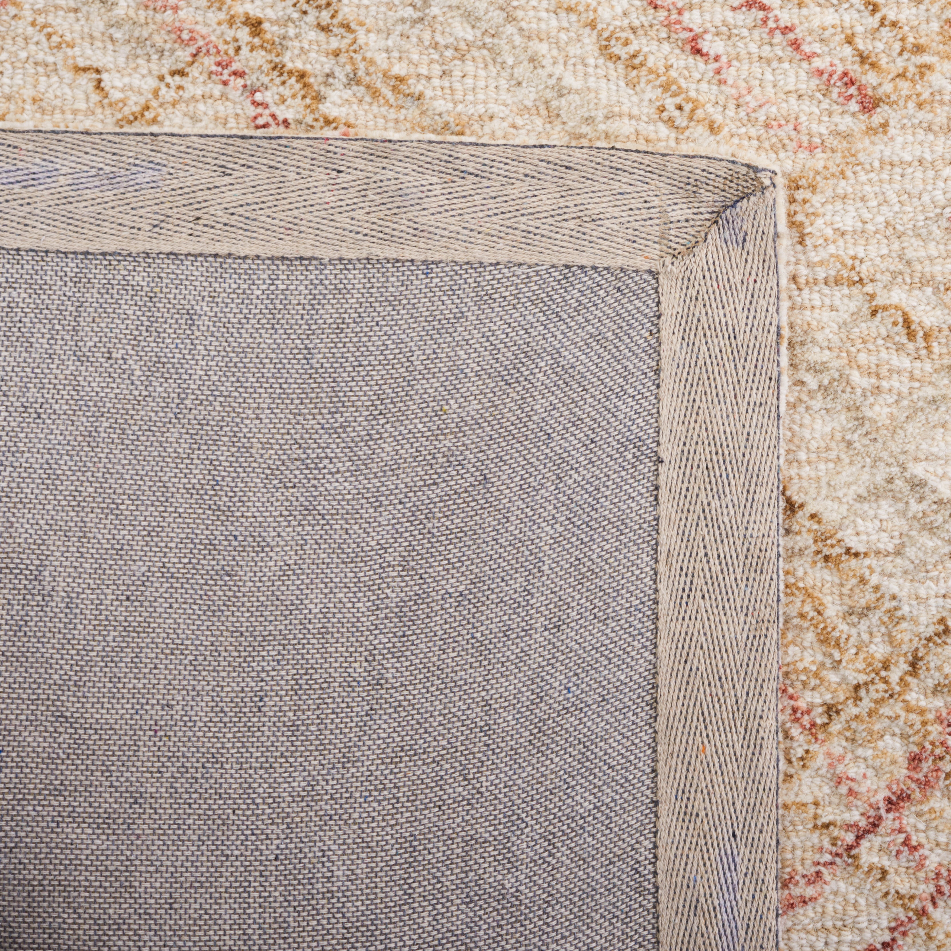 SAFAVIEH Micro-Loop Beth Distressed Area Rug, Ivory/Red, 3' x 5'