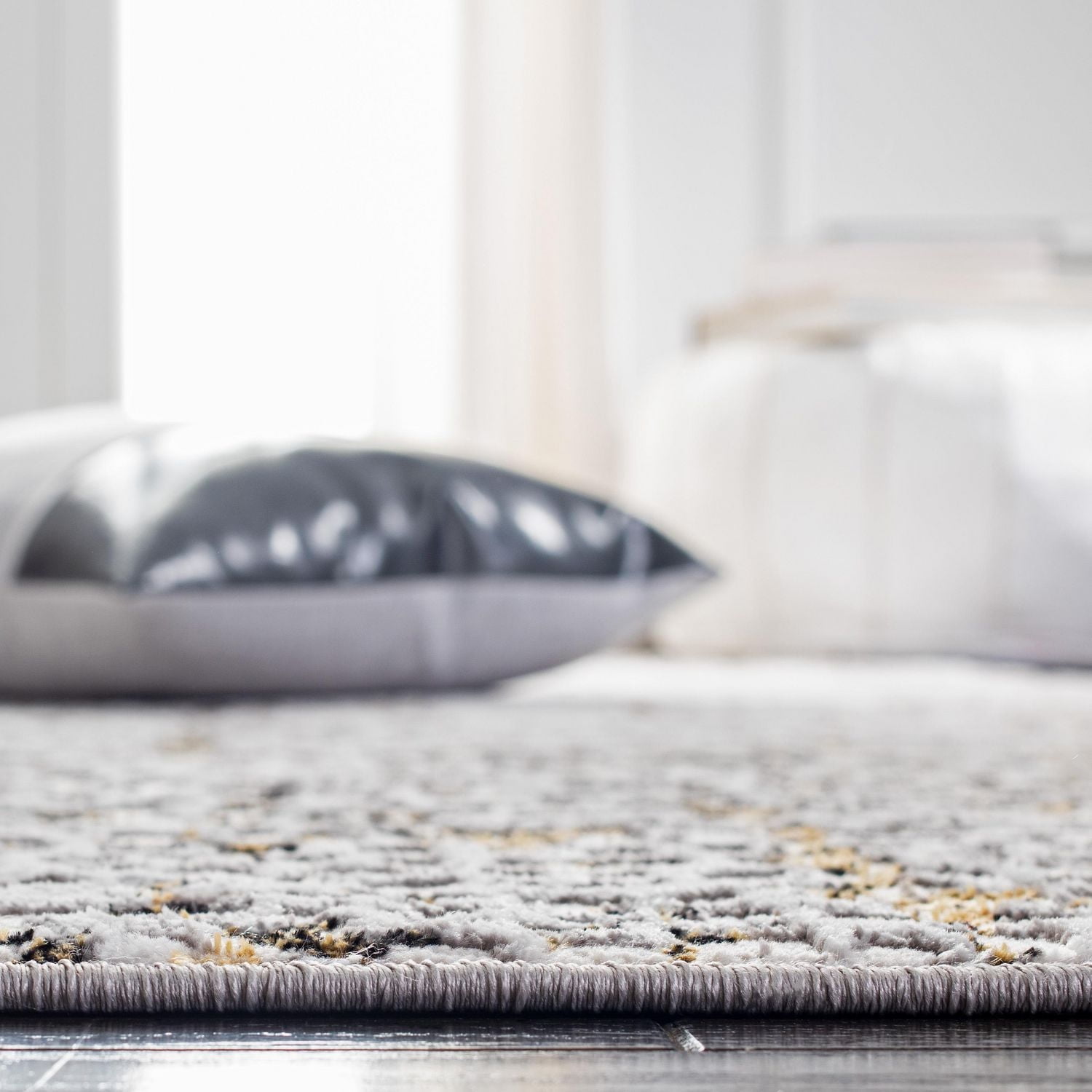 SAFAVIEH Amelia Jimmy Tapis Abstrait