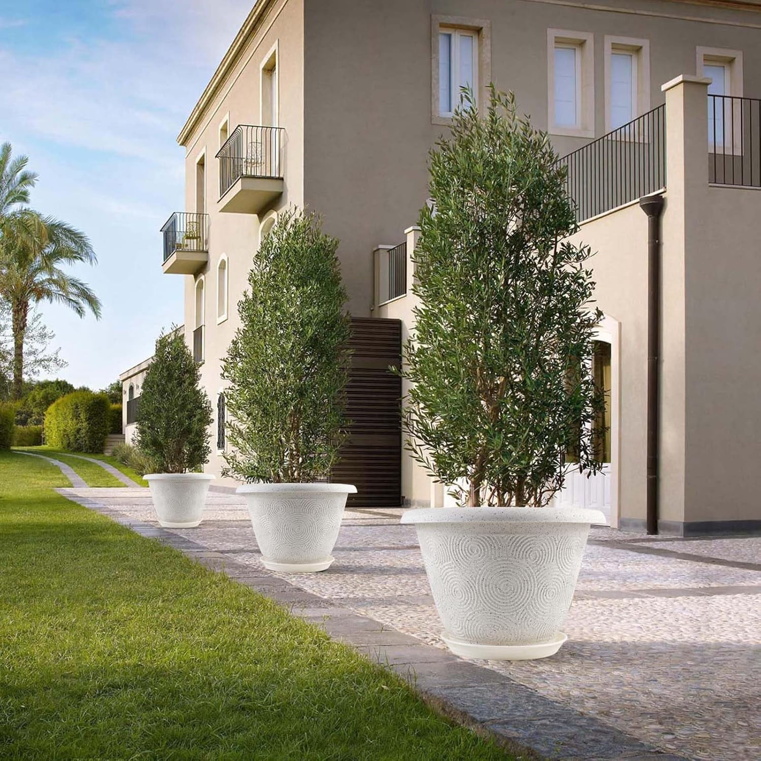 DEA Plastic Flower Pots Planters for Indoor Plants,4 Pack 16 Inch White Plant Pots with Drainage Hole&Tray,Modern Decorative Large Plant Pot with Saucer for Indoor Outdoor Plants Garden House Planter