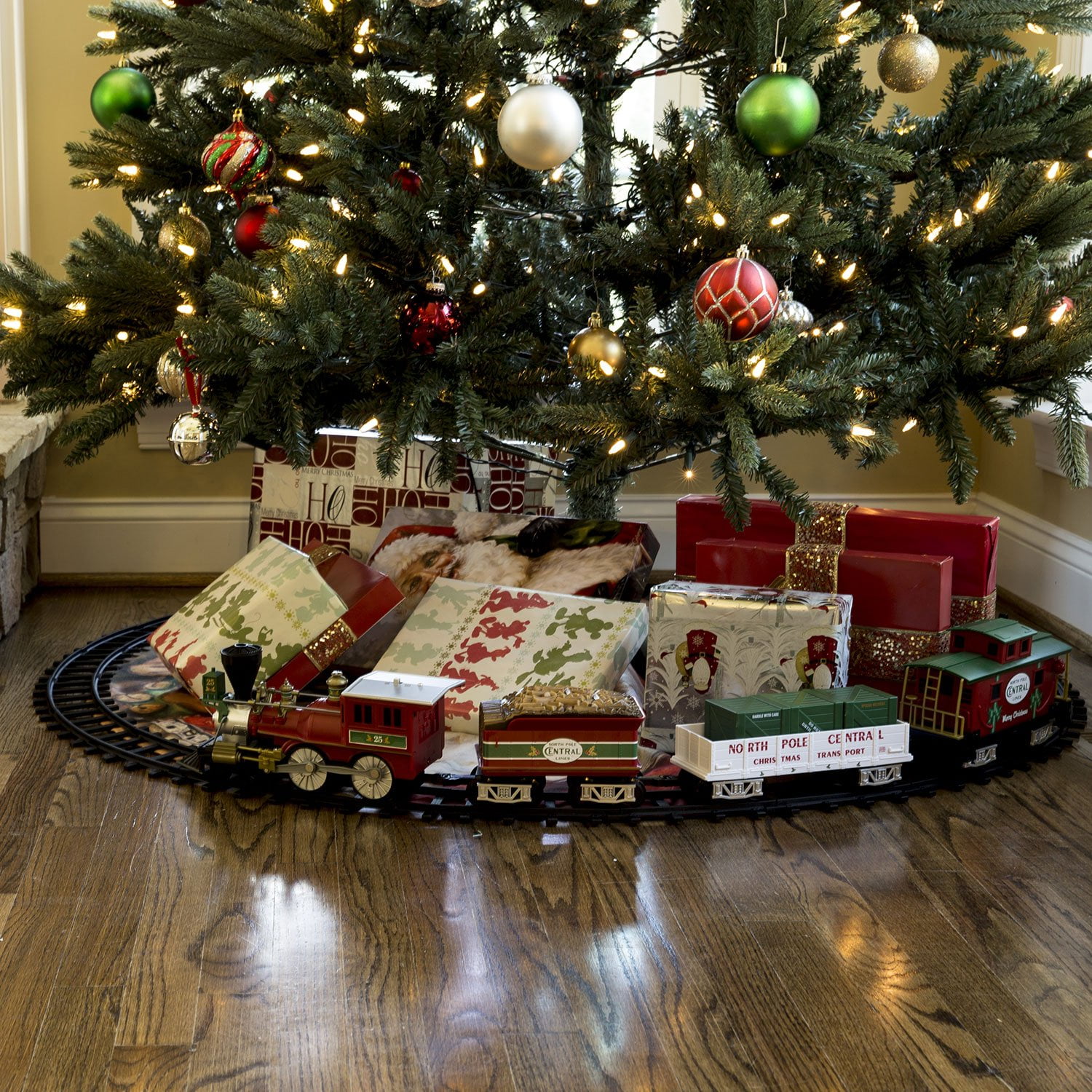 Lionel Trains North Pole Central Ready To Play Battery Power Christmas Train Set Walmart Com Lionel Trains North Pole Central Ready To Play Battery Power Christmas Train Set Walmart Com