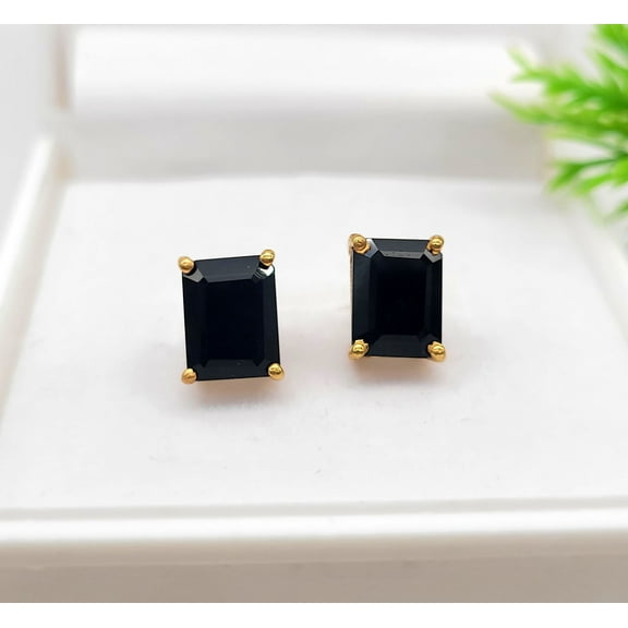 Beautiful Women's Natural Black Onyx Stud Earrings - 925 Solid Sterling Silver birthstone Earrings - Anniversary Gift - jewelry For women -