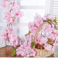 thumbnail image 3 of Paquete de 2 guirnaldas artificiales de flores de cerezo para colgar en la pared, guirnalda floral de seda, guirnalda de flores falsas para el hogar, boda, interior, exterior, decoración de fiesta, 3 of 5