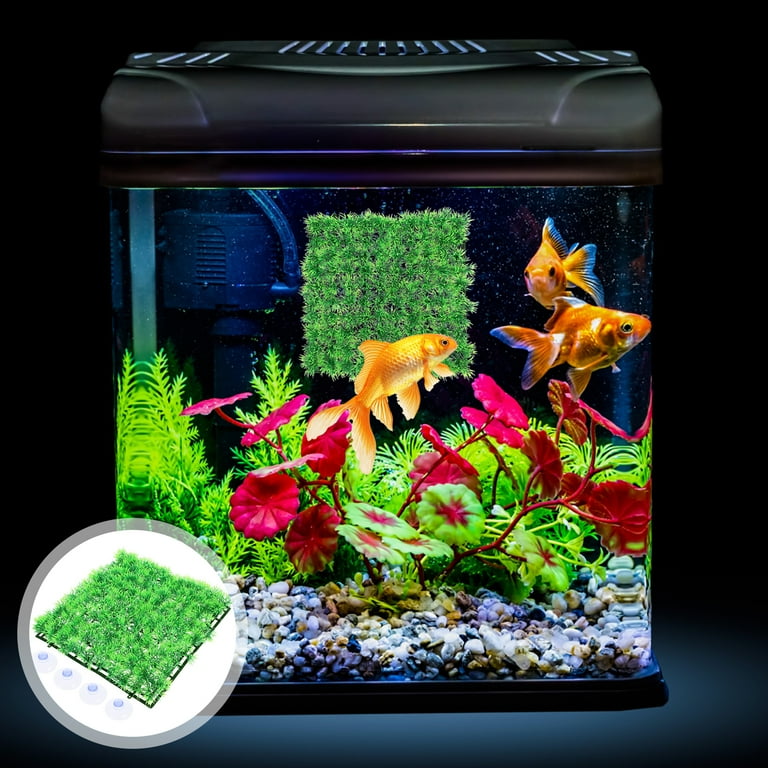 Artificial grass top for aquarium