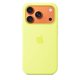 thumbnail image 1 of Funda para iPhone 17 Pro de Apple en silicona MagSafe amarillo neón, 1 of 4