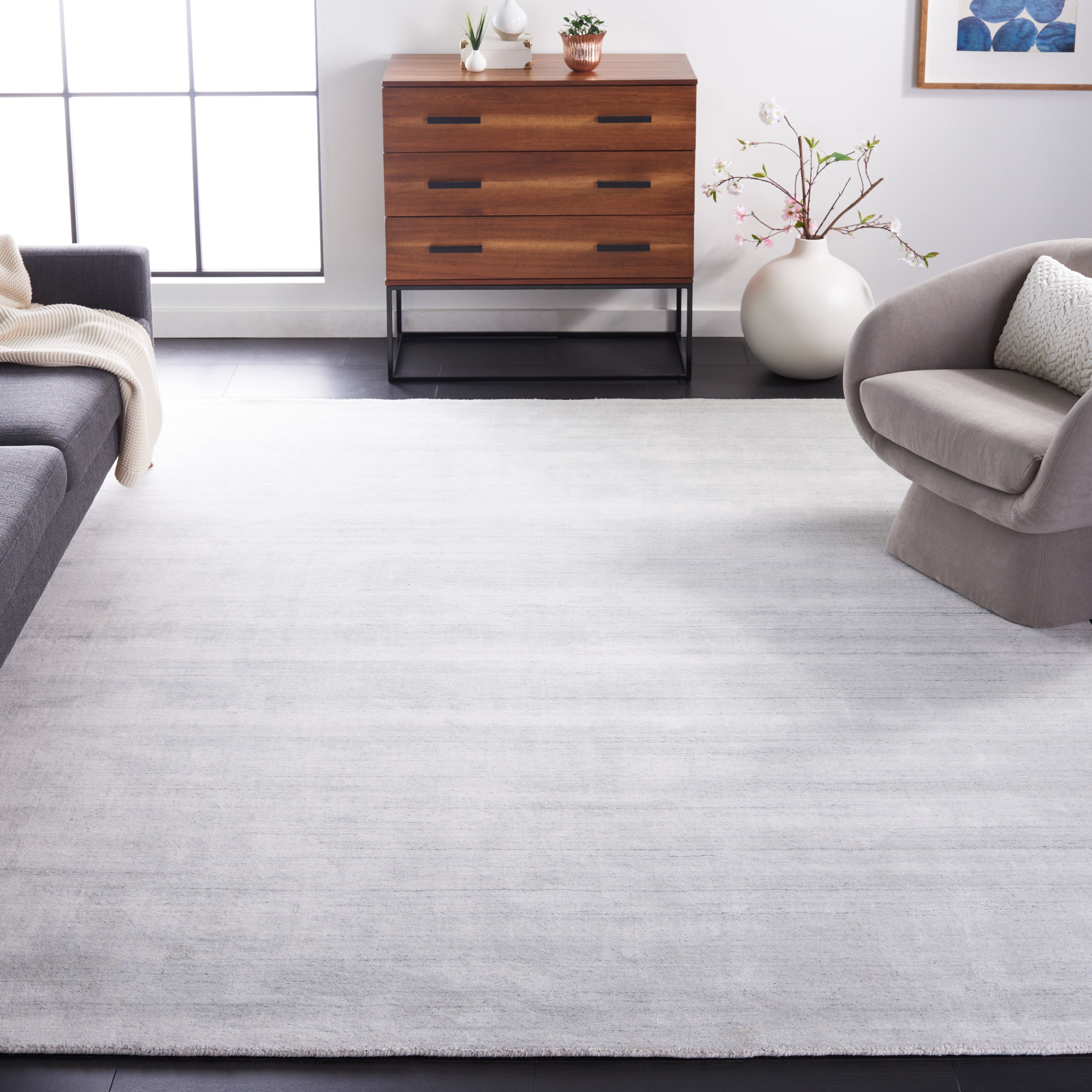 SAFAVIEH Mirage Branislav Solid Area Rug, Silver, 10' x 14'