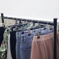 thumbnail image 2 of 10 Perchas para Pantalones con Clip - Antideslizantes con Clips Ajustables Que no Deja Marcas Perchas de Metal Resistente Pantalones con Gancho Giratorio Perchas para Faldas y Jeans LingWen 1327537065227, 2 of 3
