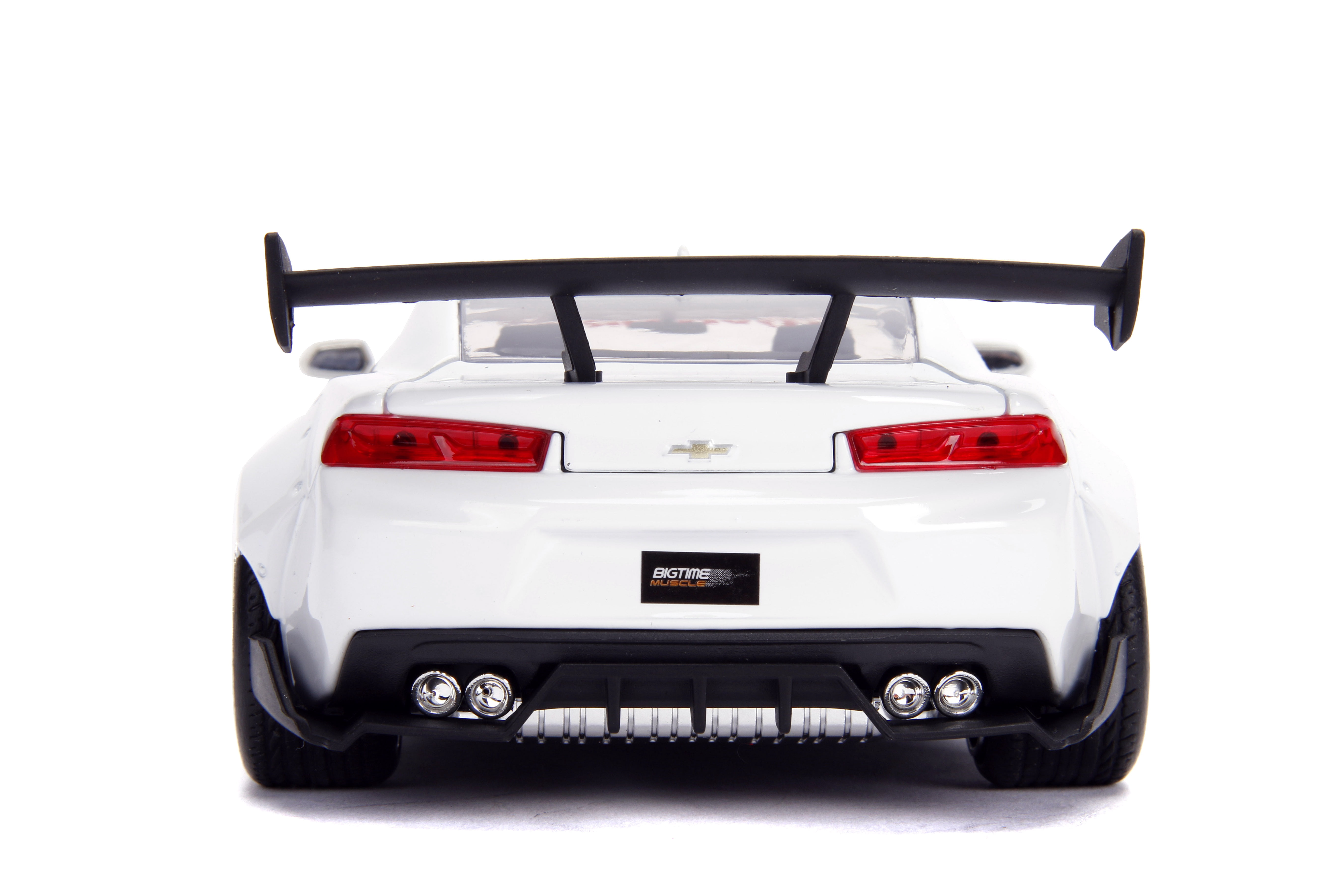 BigTime Muscle 1:24 2016 Chevy Camaro SS Widebody Die-cast Car Silver Play Vehicles(Selections May Vary)