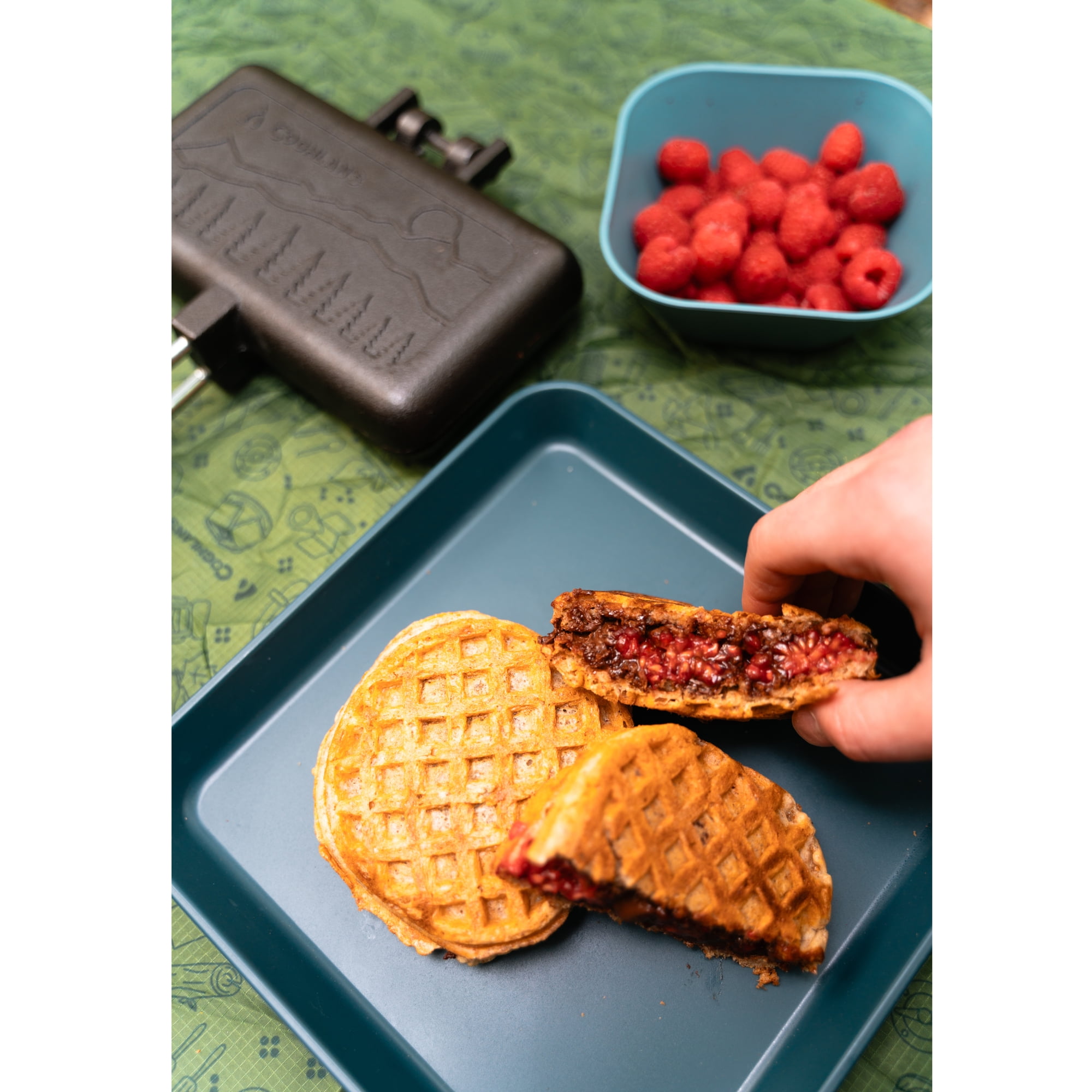 (3 pack) Coghlan's Double Cast Iron Camp Cooker