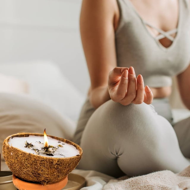 Vela de medio coco aromatica para relajarte y mantener un ambiente tranquilo en tu hogar