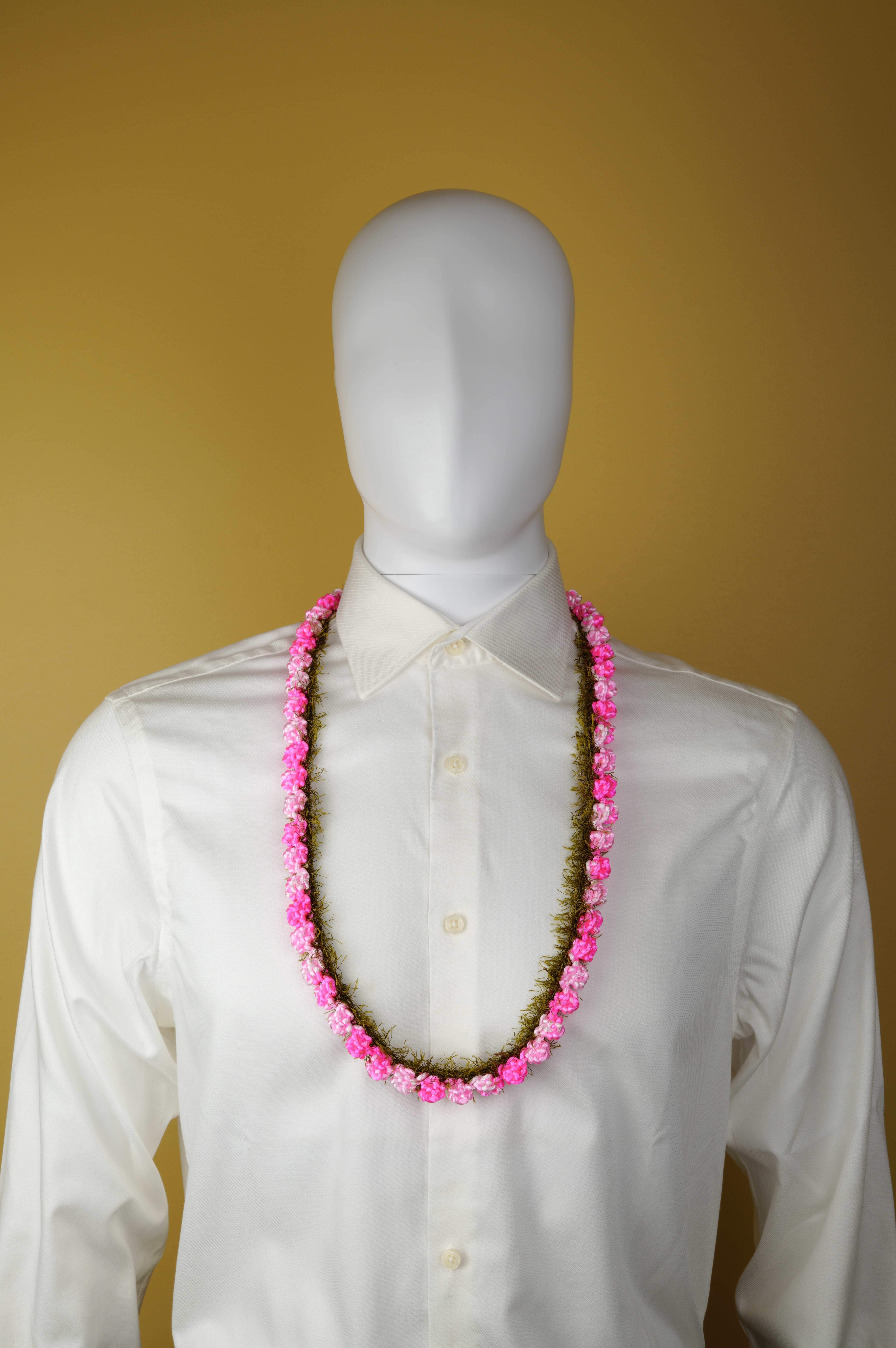 Funcraft Pink Crochet Lei, 1 Each