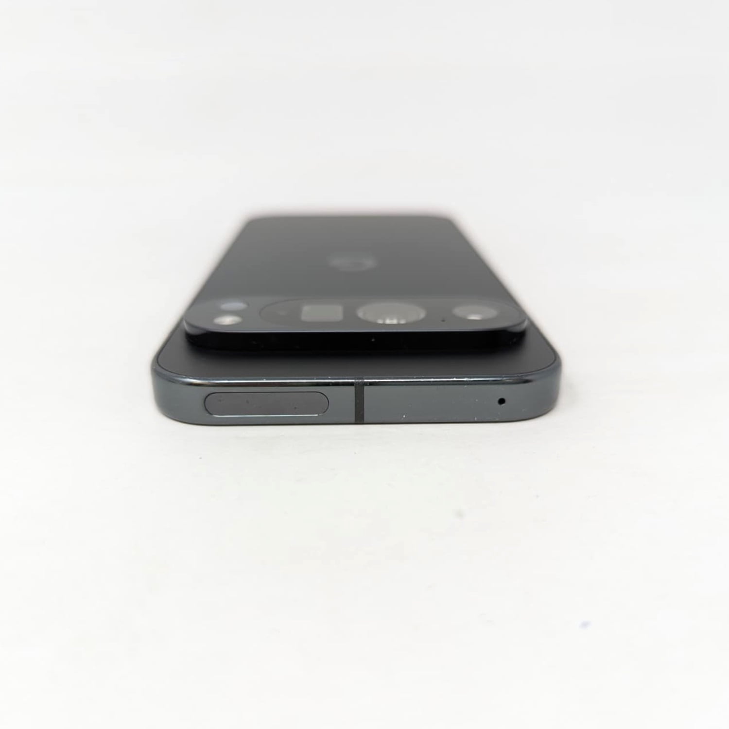 Google Pixel 9 Pro 5G 128GB GR83Y AT&T 6.3" 16GB RAM Smartphone - Obsidian (Fair)