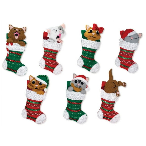 Playful Kittens Felt Garland kit from MerryStockings