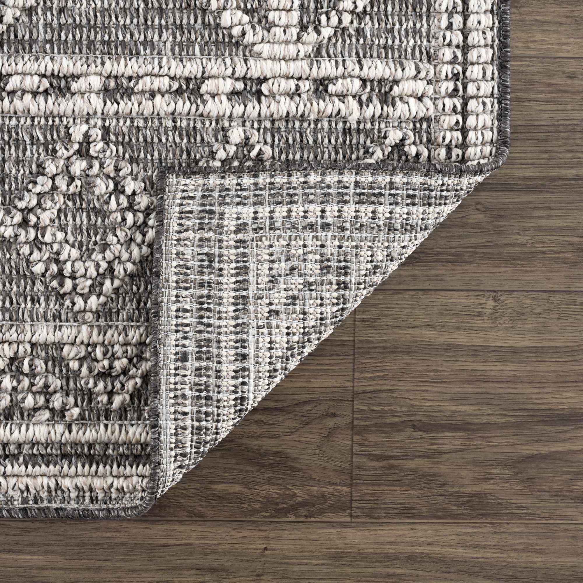 BoutiqueRugs Diah Farmhouse Area Rug - Outdoor Safe - Black, Beige - 2' x 3'