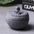 thumbnail image 1 of Cenicero de astronauta lunar, creativo, antimoscas, para el hogar ER, 1 of 5
