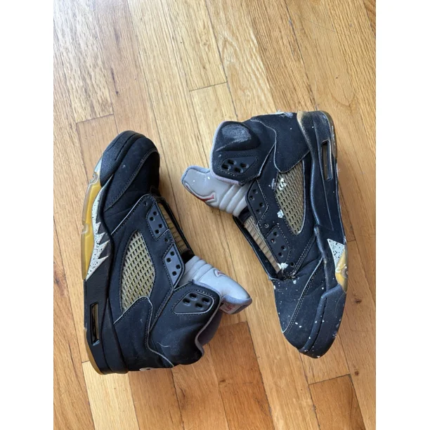 Ni - ke 2016 Air Jordan 5s Black Metallic Size 9.5M Restoration