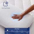 thumbnail image 3 of Espuma refrescante Pillow Casper Sleep Essential, tamaño king, 3 of 7