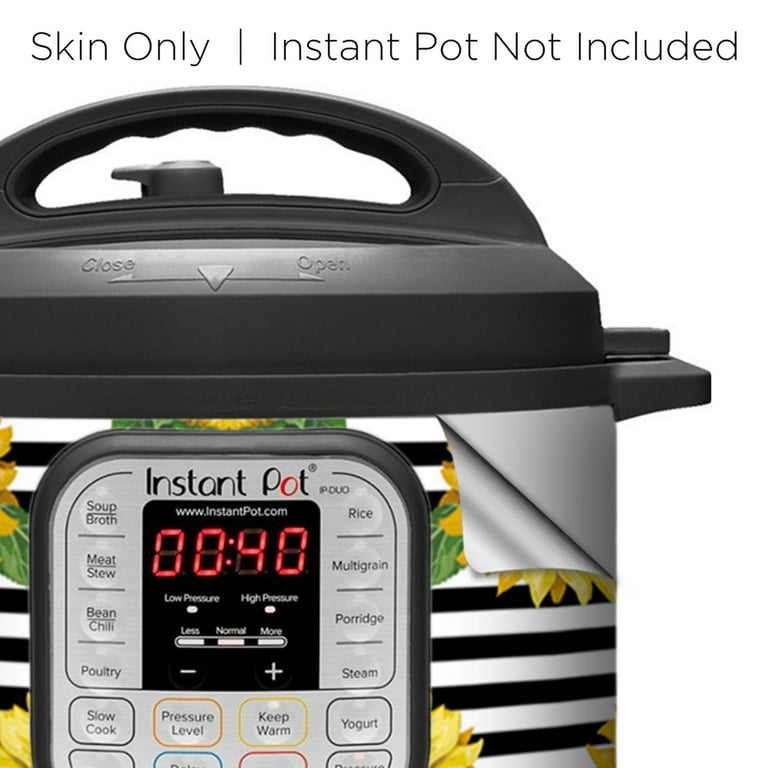 Chicken Rooster Retro Crock Pot Dust Cover - Universal Slow Cooker & Appliance Cover With Pocket