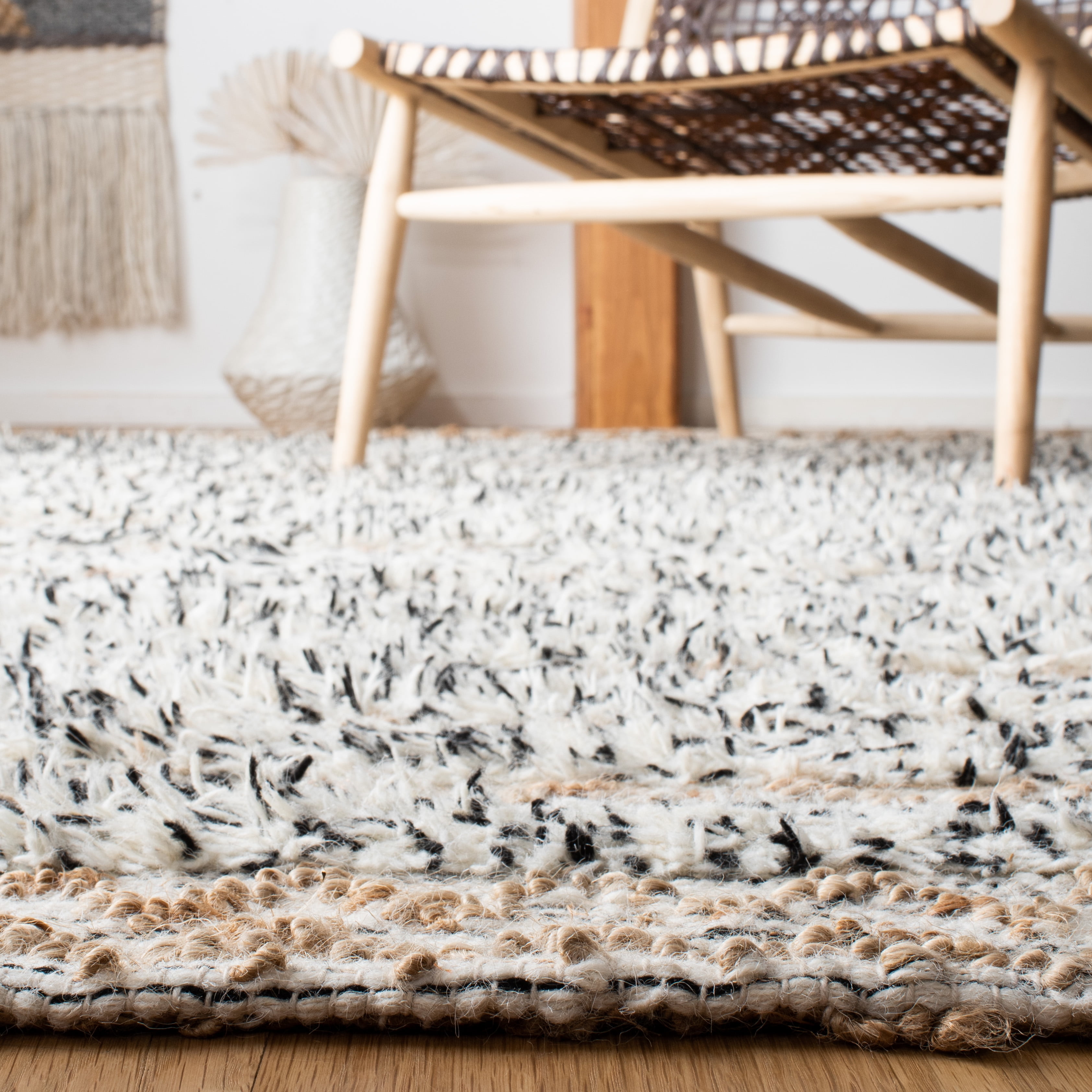 SAFAVIEH Natura Emmit Abstract Area Rug, Ivory/Black, 5' x 8'