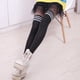 thumbnail image 2 of Zhuge Calcetines largos informales de algodón a rayas para mujer, hasta la rodilla, color negro y blanco, 2 of 5