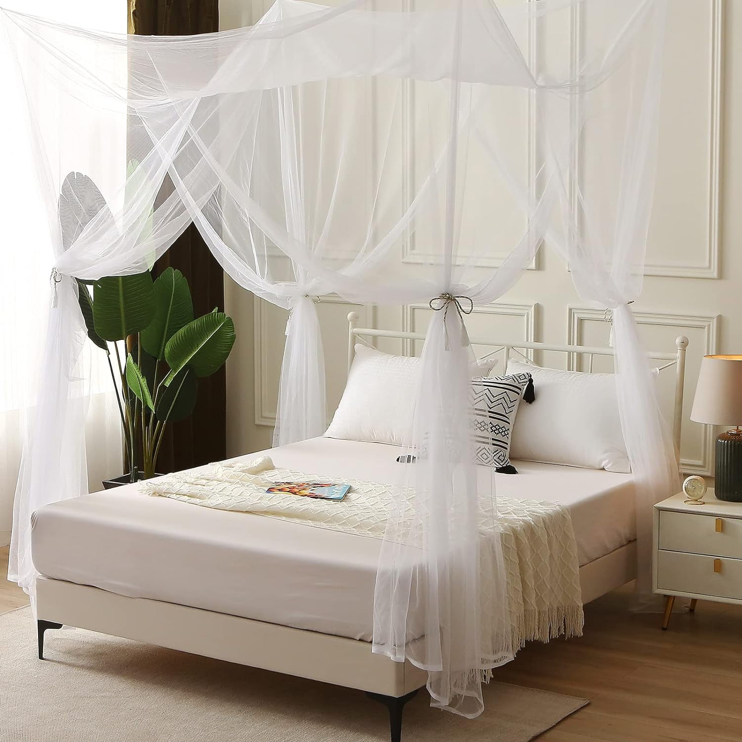 Mosquito Net Bed Canopy for Girls,King Canopy Bed Curtains Queen Size from Ceiling,Dome Mosquito Netting Bed Tent Twin Girls Canopy Bed Decor for Baby Crib,Kid Bed and Adult Beds (Black Square)