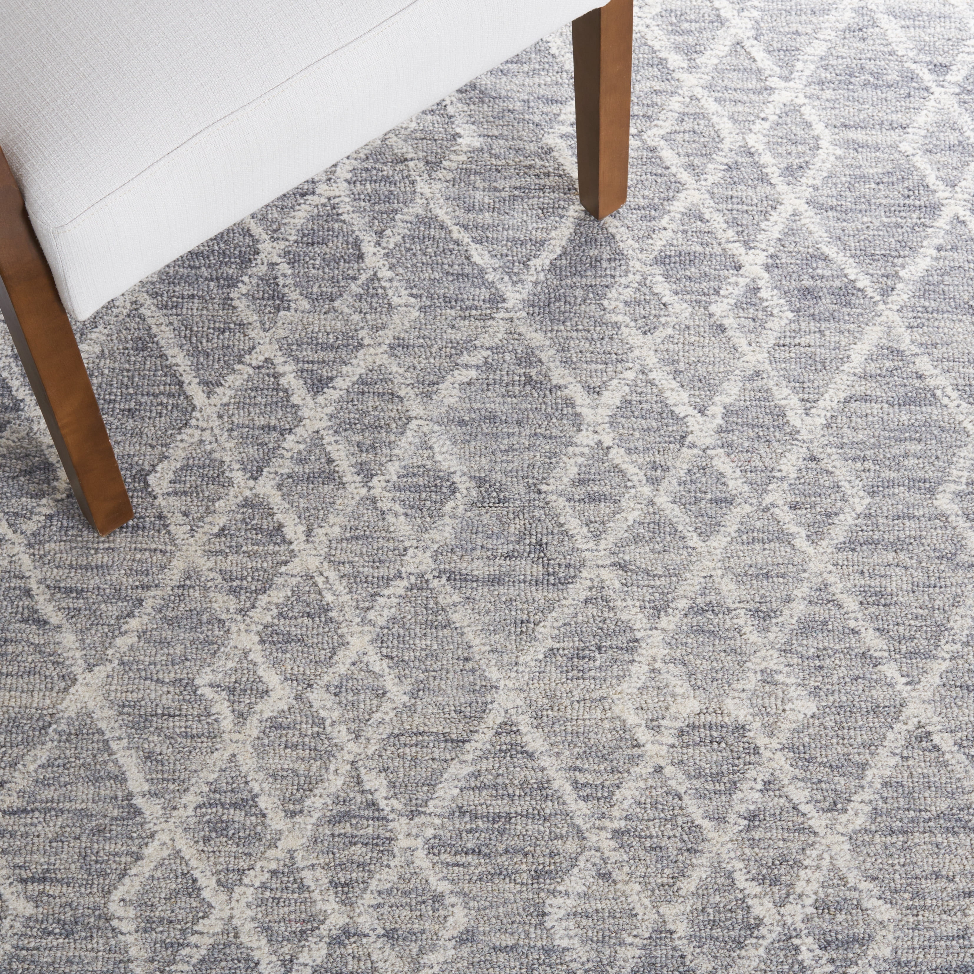SAFAVIEH Metro Jenny Diamond Runner Rug, Grey/Ivory, 2'3" x 8'