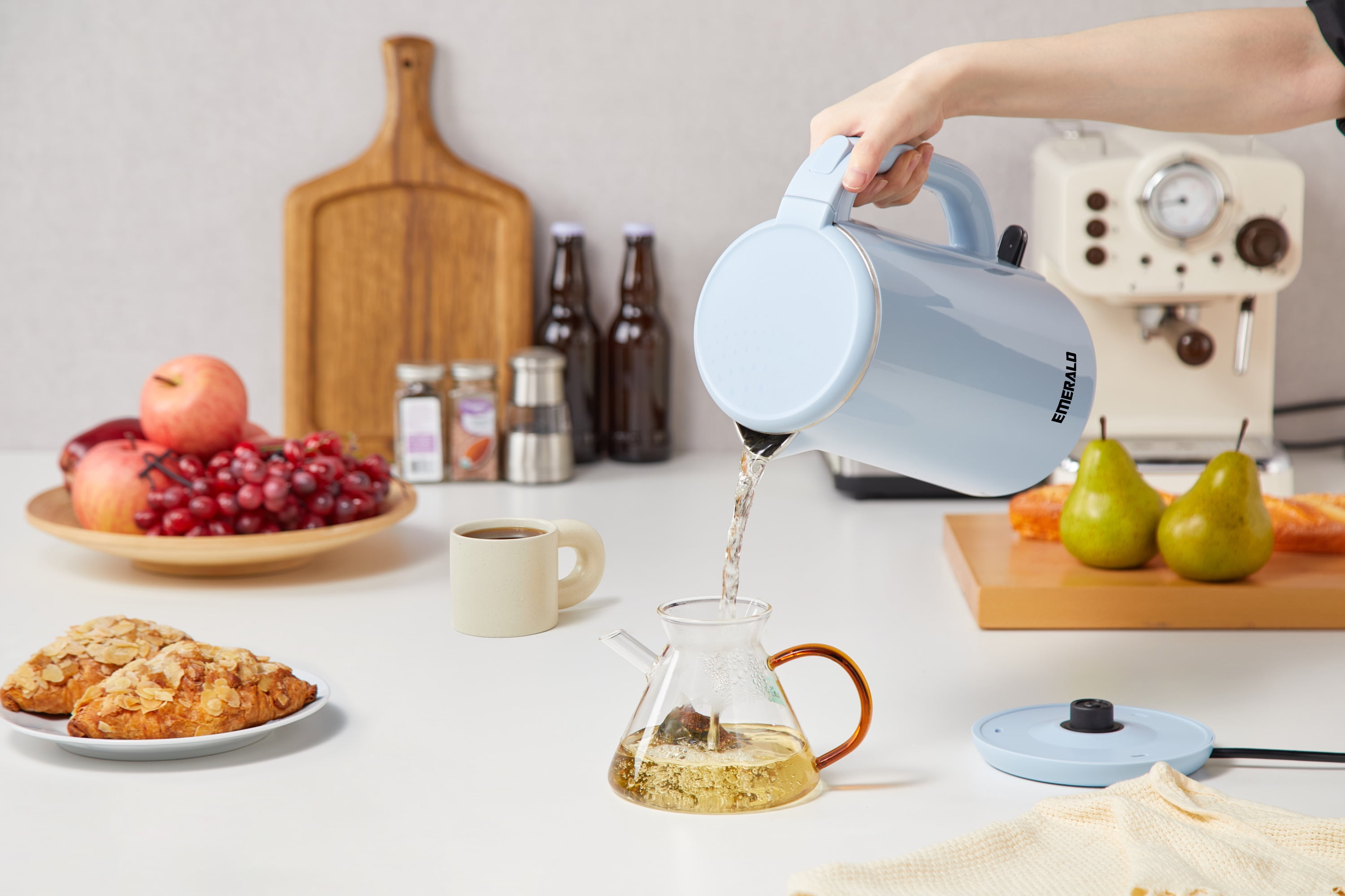 Emerald Electric Kettle, Countertop Water Boiler Kettle with Cord Storage, 1.8L, Blue